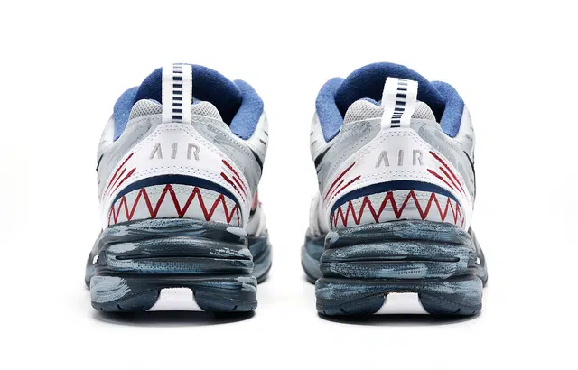 Nike Air Monarch 4
