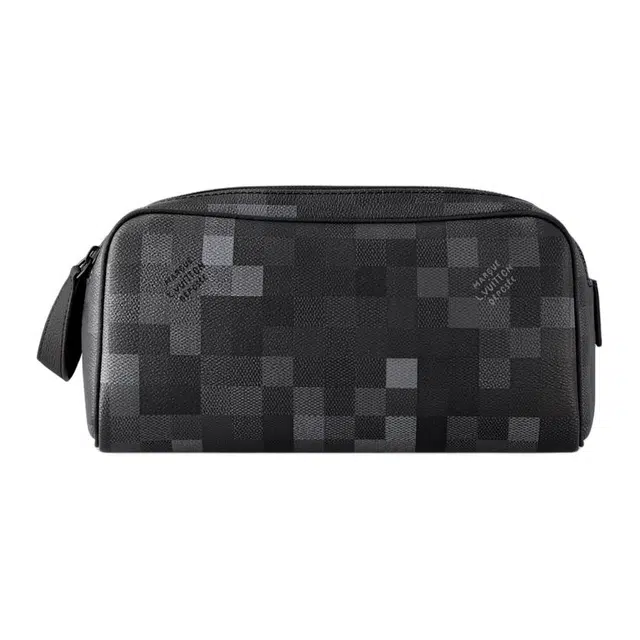 LOUIS VUITTON Dopp Kit