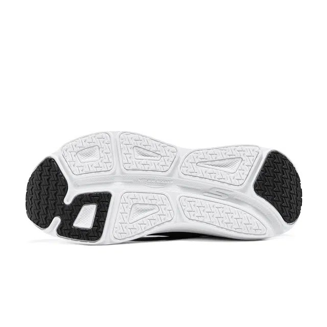 Skechers Max Cushioning Endeavour
