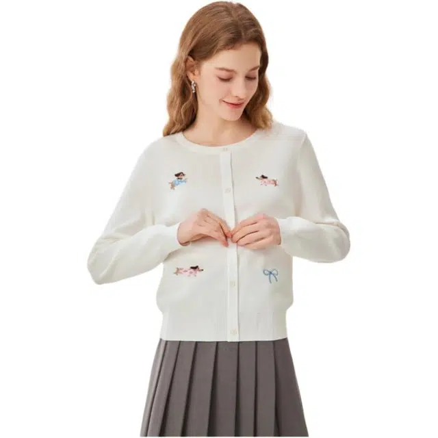 爱依服 休闲时尚简约法式针织衫 女款 白