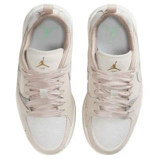 Jordan CMFT Era Croc Swoosh