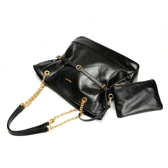 AQUASCUTUM