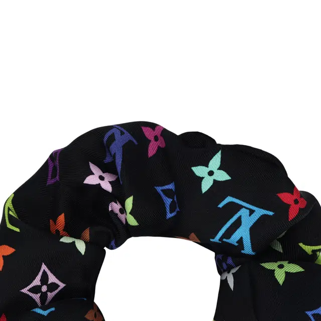 LOUIS VUITTON x -