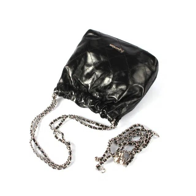AQUASCUTUM