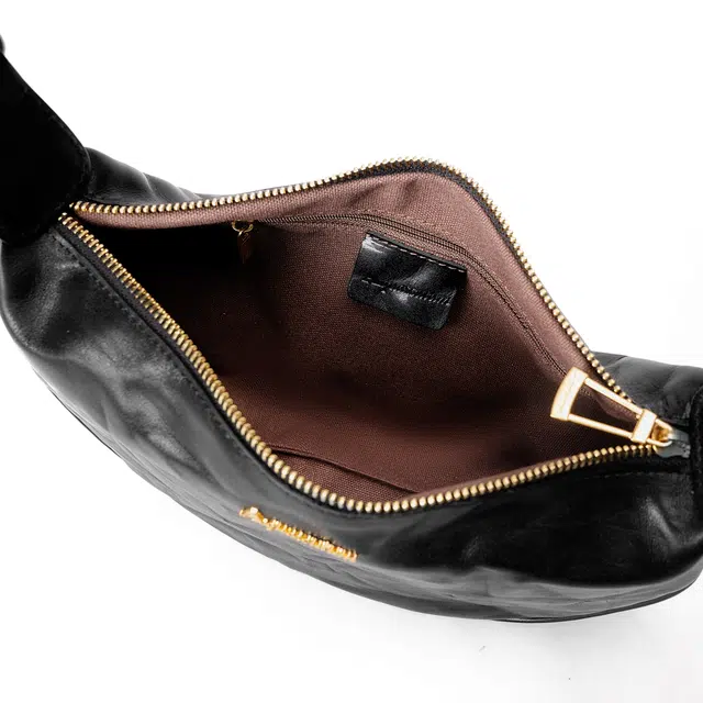 AQUASCUTUM