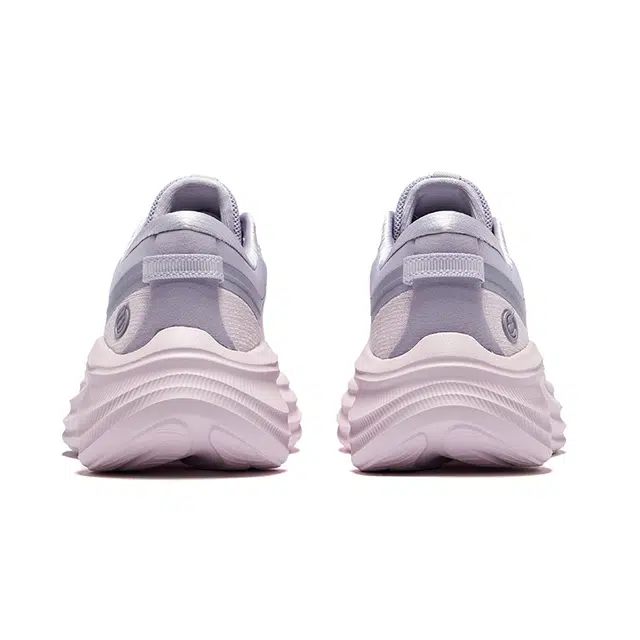 鸿星尔克 曼波 舒适潮流减震回弹 低帮 城市通勤跑步鞋 女款 晨曦粉银河紫