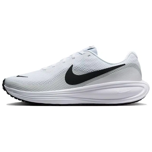 Nike Revolution 8