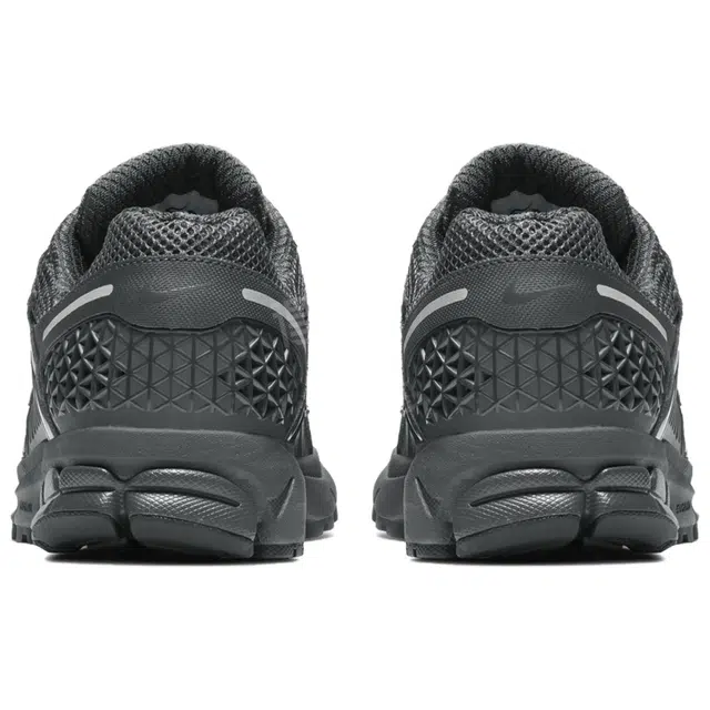 Nike Air Zoom Vomero 5 anthracite black