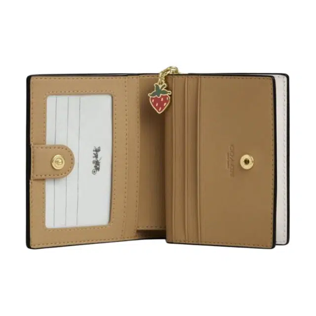 COACH Snap Wallet 11