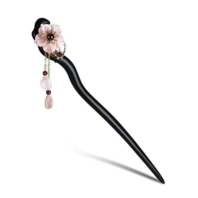 【以东方木韵礼献臻情】 凤凰涅磐 新中式檀木簪子 复古流苏步摇 小众高级感手工雕刻原创设计#好运 黑檀 发簪 女款