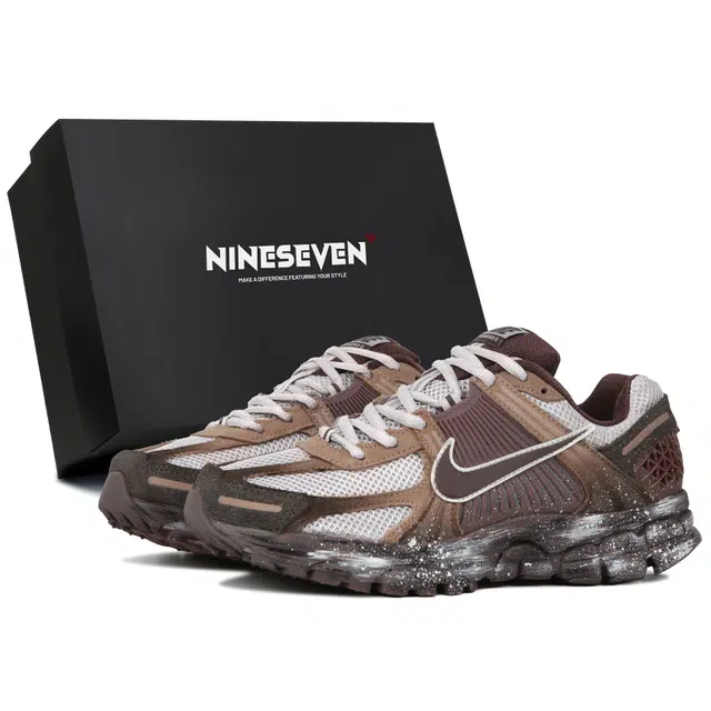 Nike Air Zoom Vomero 5