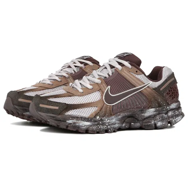 Nike Air Zoom Vomero 5