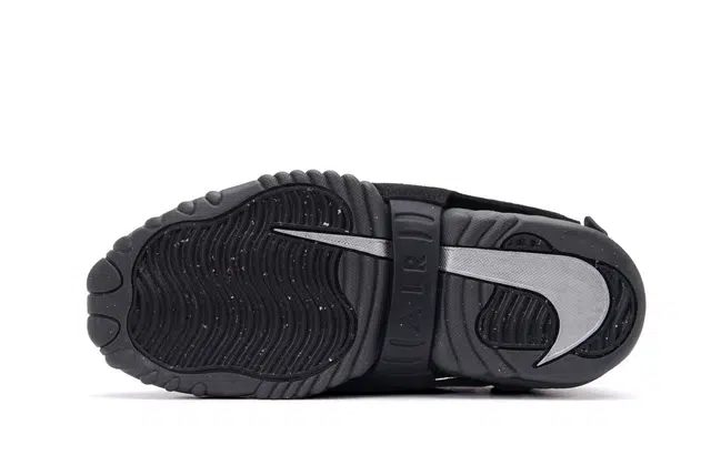 Nike Air Adjust Force iSO studio