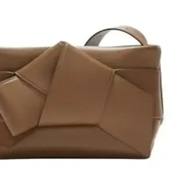Acne Studios Musubi