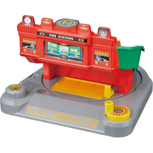 TAKARA TOMY