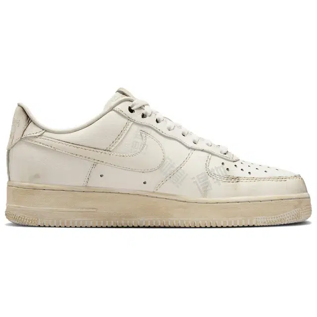 .SWOOSH x Nike Air Force 1 Low Dirty Triple White
