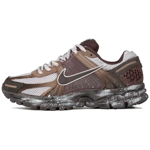 Nike Air Zoom Vomero 5