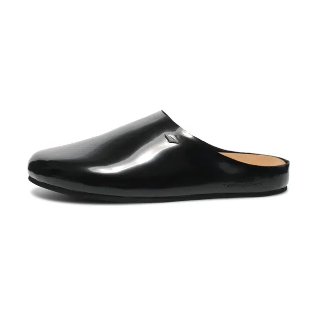 Terra Incognita Home Slippers