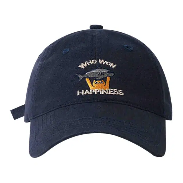 小猪班纳 可爱卡通刺绣软顶百搭宽帽檐休闲遮阳大头围显脸小学生帽 棉 鸭舌帽 男女同款情侣款