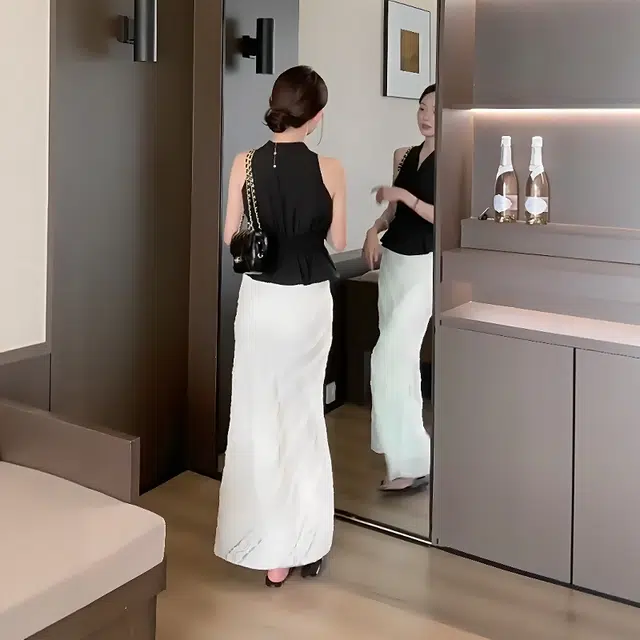 SKYA V
