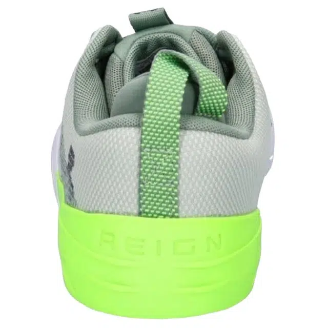 Under Armour TriBase Reign 6