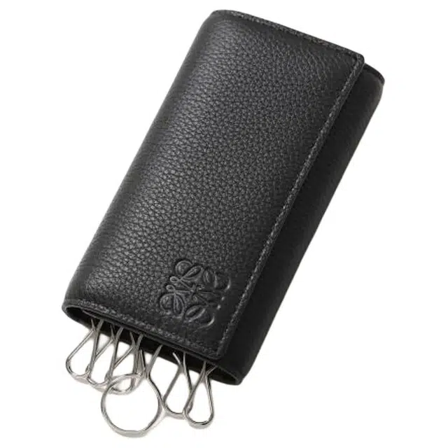 LOEWE Anagram
