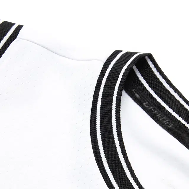x Disney T