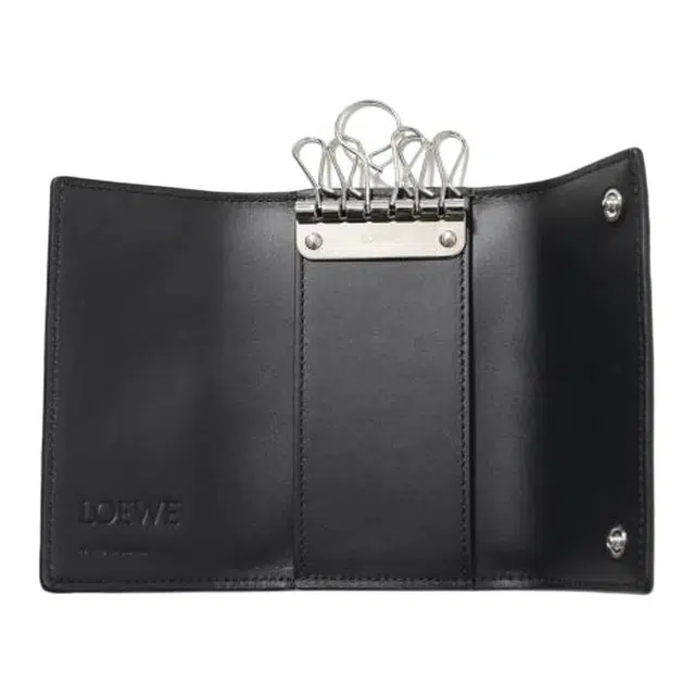 LOEWE Anagram