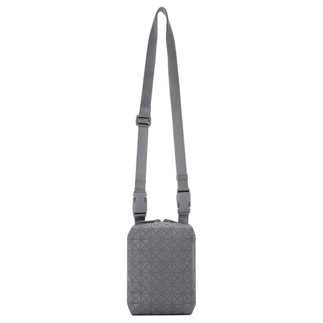 ISSEY MIYAKE Kuro