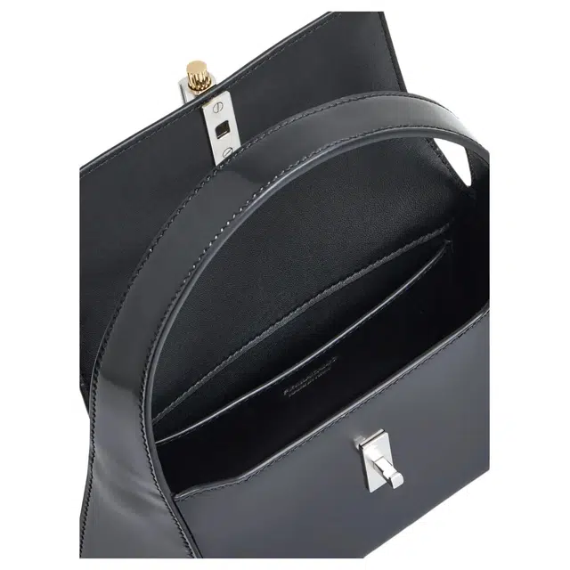 FERRAGAMO logo