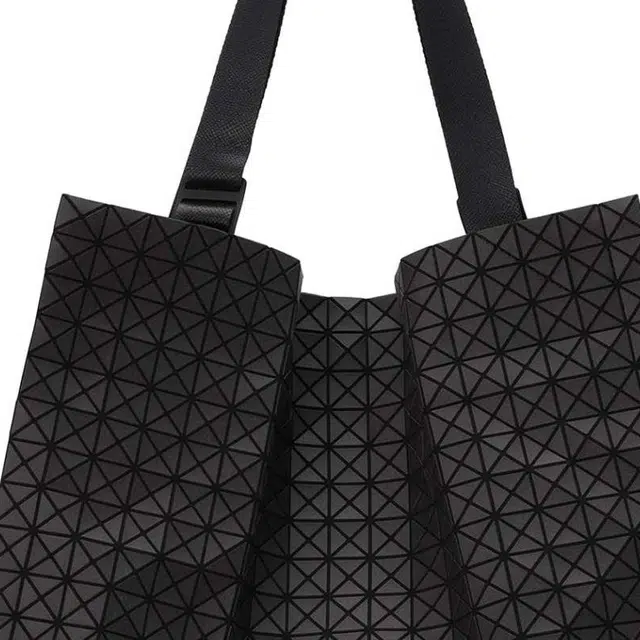 ISSEY MIYAKE Tote