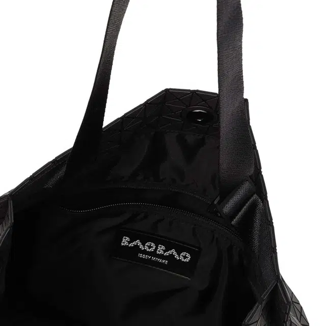 ISSEY MIYAKE Tote