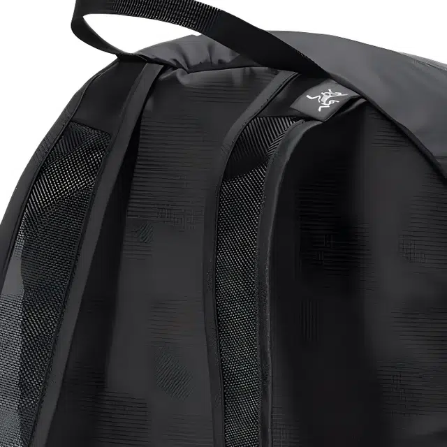 25 Arcteryx Heliad 15L