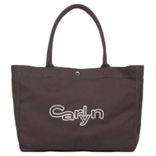 CARLYN Carlyn