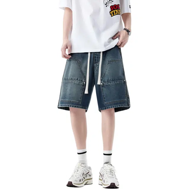 AWAO