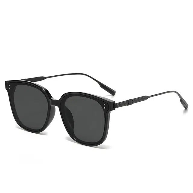 PRETTYALLUSION TR90