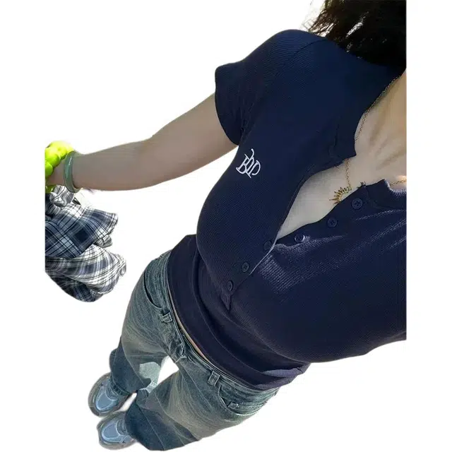 ONE SHALLOW T