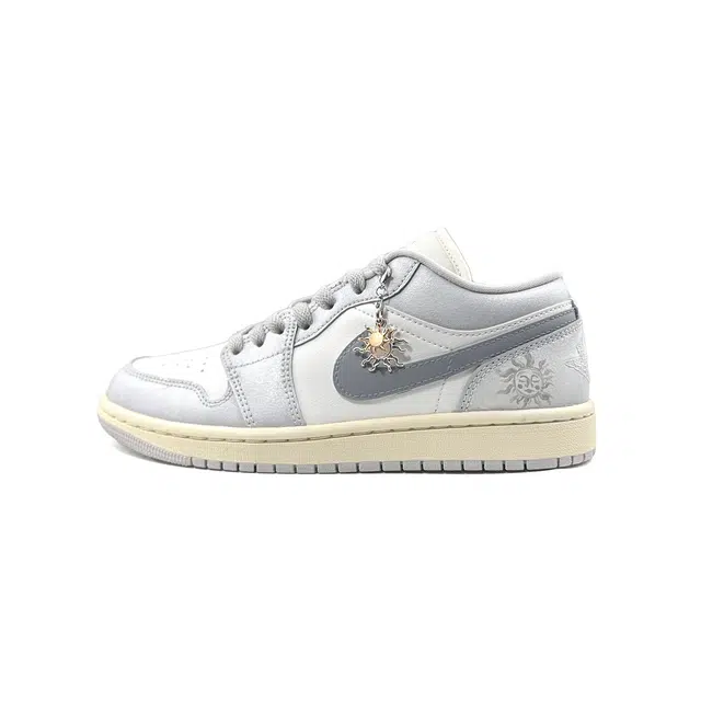 Nike Air Jordan 1 Low "Sun and Moon"
