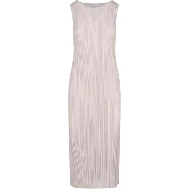 PLEATS PLEASE ISSEY MIYAKE