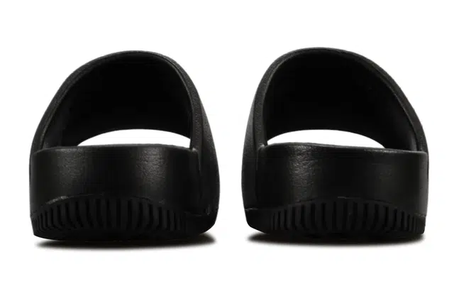 Nike Calm Slide