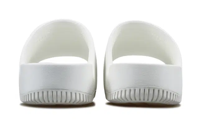 Nike Calm Slide