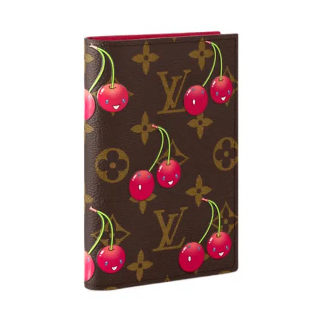 LOUIS VUITTON x COUV.PASSEPORT