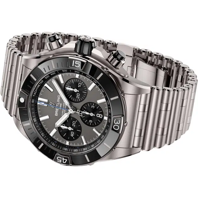 BREITLING 200 44mm