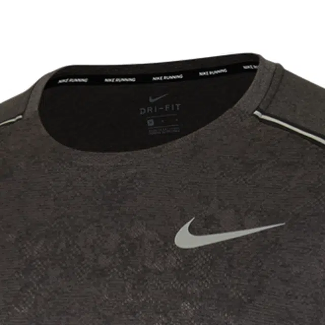 Nike T