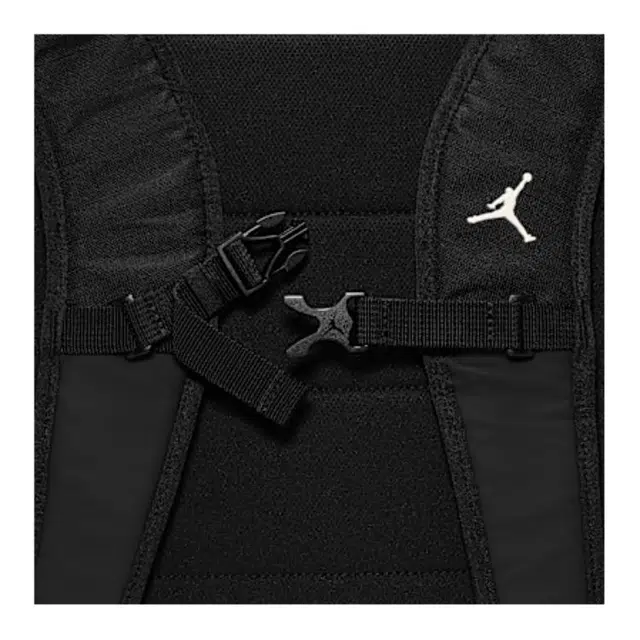 Jordan 25L Blacktop Logo