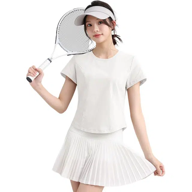 MISS FLY T