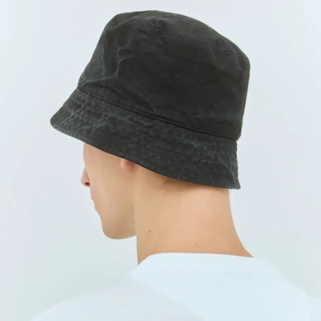PRADA 100