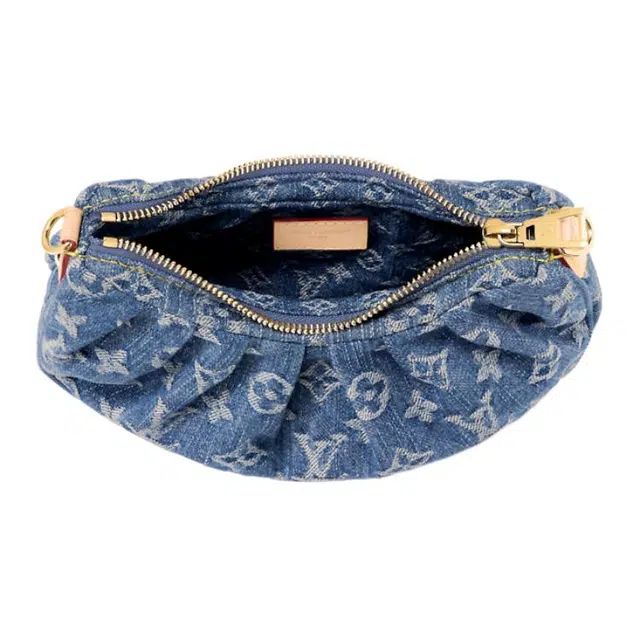 LOUIS VUITTON Pochette Valley Logo Monogram
