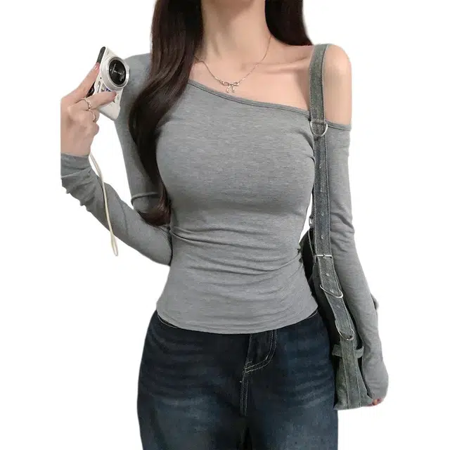 MISS FLY T