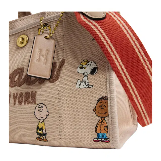 COACH x PEANUTS FRIENDS CARGO 26 Tote